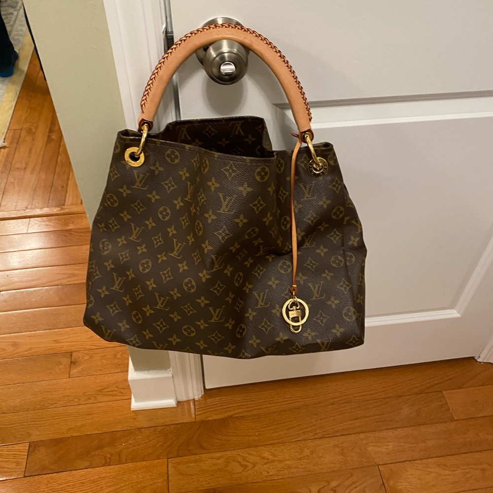 Artsy LV